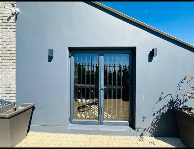 BUSINESS FOR SALE IN RUIMSIG